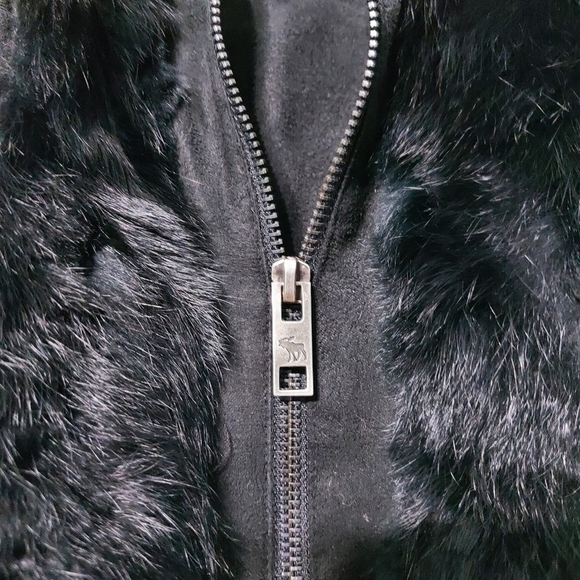 Abercrombie & Fitch Black Faux Fur Vest - Picture 6 of 7